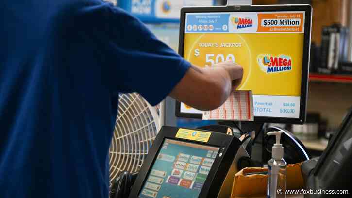 Pennsylvania man buying supplies for a party wins big in Maryland lottery