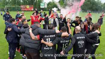 Mit Pyro-Party: Rot-Weiß Braunschweig zurück im Bezirk
