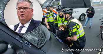 Burgemeester Bruls over bezetting stadsbrug: ‘Extinction Rebellion misbruikt demonstratierecht’