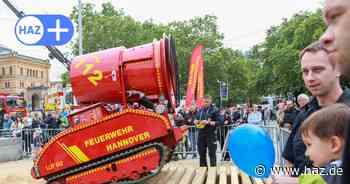 Hannovers Blaulichtmeile stellt neue Technische Leitstelle vor