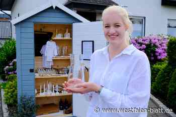 Bünderin verkauft „Lieblingsstücke“ im Schranklädchen