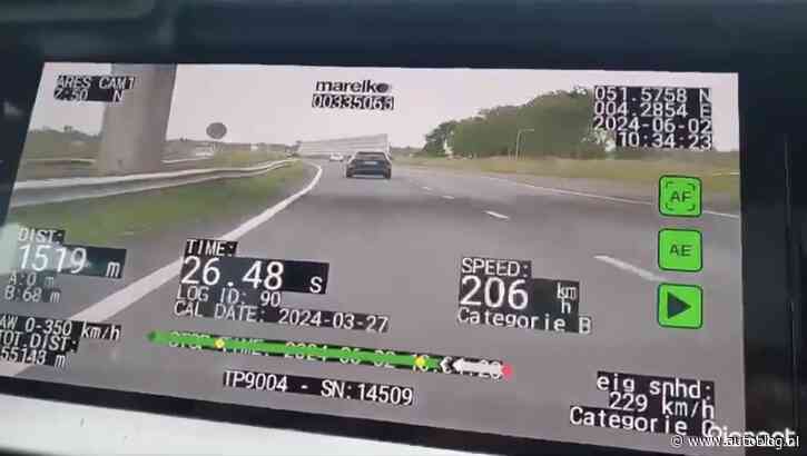 Video: politie betrapt huurauto met 229 km/u op de A4