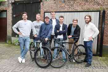 Zeven vrienden fietsen van Nieuwmoer naar Alpe D’Huez: “Zot avontuur voor goed doel”