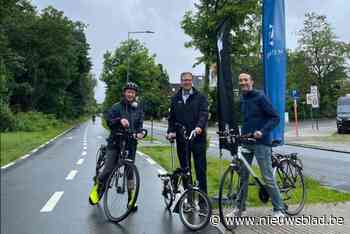 Fietssnelweg langs Tramlaan officieel ingefietst