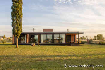 Antonio House / Simón Albina + Tomás Rossini