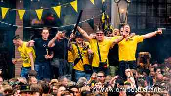 Huldiging NAC zo van start, gekte op de Grote Markt: volg het feest live