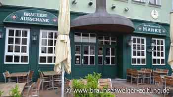 Peiner Traditionsgaststätte öffnet, Schuhgeschäft zieht um