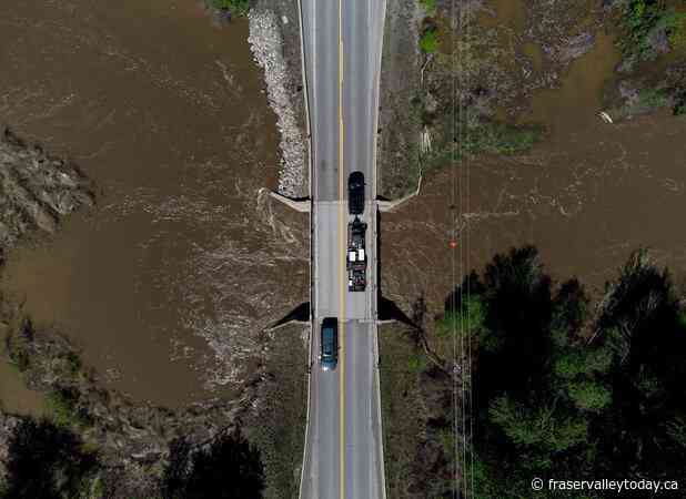B.C. sets distance for drivers to steer clear of cyclists, scooter users, walkers