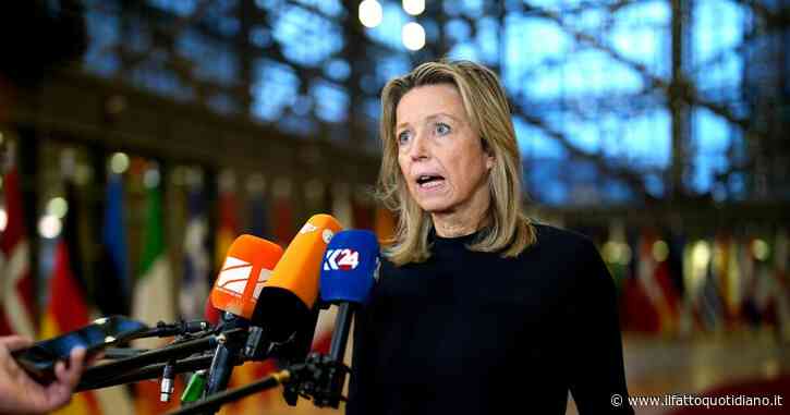 Anche i Paesi Bassi autorizzano Kiev a usare gli F-16 in territorio russo: “Non può esserci un limite all’autodifesa”