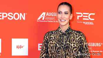 Komplikationen bei Influencerin: Schwangere Clea-Lacy muss "mehrere Wochen" in Klinik bleiben