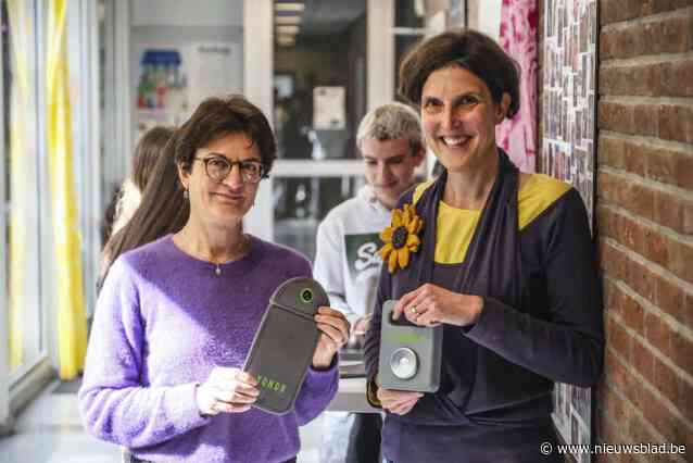 In deze school moeten leerlingen de gsm vanaf volgend schooljaar ’s ochtends in een  hoesje stoppen, en die komt er pas ’s avonds weer uit