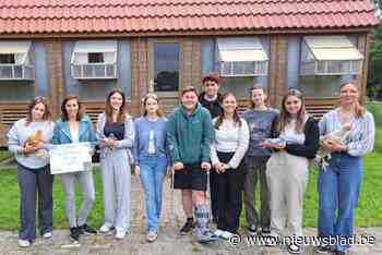 Leerlingen PITO overhandigen opbrengst minionderneming aan Dieren in Nood - VOC Kapellen-Brasschaat