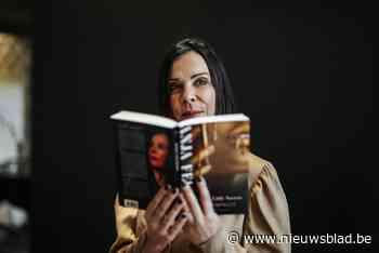 Thrillerschrijfster doet haar geheimen uit de doeken