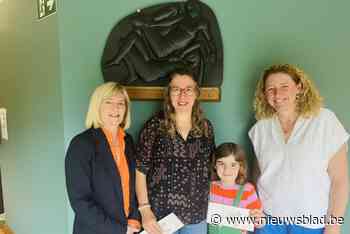 Ilse Delbaen en Janne Aerts zijn winnaars van Duffelse gedichtenwedstrijd