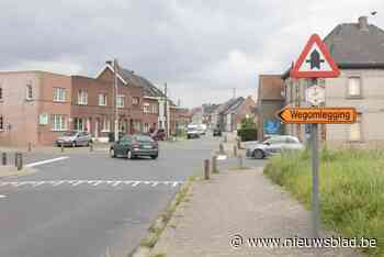 Van Aaigem naar Burst en omgekeerd via voorrangsweg: “Deze ingreep moet ongevallen aan gevaarlijk kruispunt voorkomen”