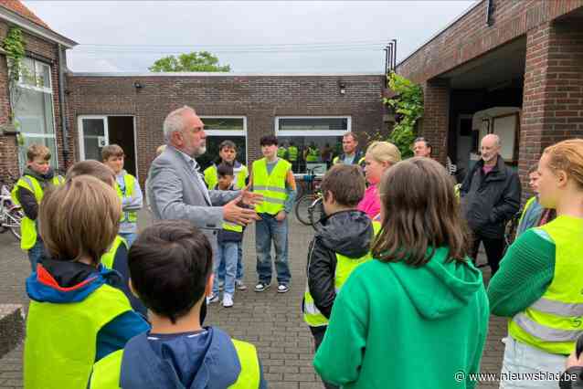 Leerlingen fietsen naar Gijzenzeels oorlogsverleden