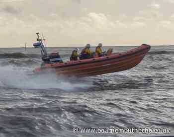 Capsized Jet Skiers a mile south of Bournemouth Pier rescued