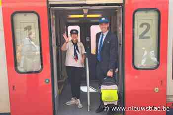 Chiara (14) wordt dagje treinconducteur dankzij Lions Club: “Ze is gepassioneerd door treinen”