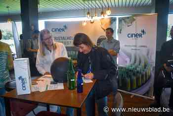 Eerste jobbeurs bij Lommel SK smaakt naar meer: “Werken in de nieuwe glasfabriek, dat zie ik wel zitten”