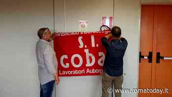 Un gruppo di facchini ha occupato il Car di Guidonia contro i licenziamenti e il mancato pagamento degli stipendi