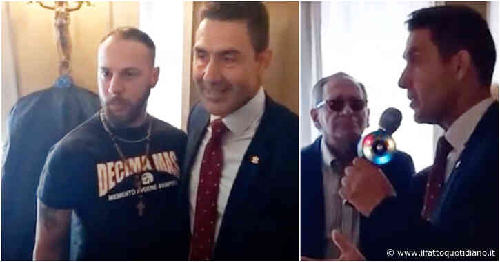 Vannacci al pranzo elettorale tra slogan fascisti e battute sulla Decima Mas. Poi il battibecco coi cronisti: “Non mi faccio interrogare da voi”