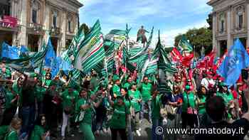 Ristorazione collettiva, il contratto è scaduto da tre anni. In Campidoglio la protesta di 500 lavoratori