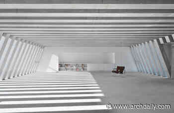 Roof With 20 Concrete Ribs / Atelier Zafari