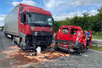 Unfall auf der A33 bei Borchen: Eine Person schwer verletzt