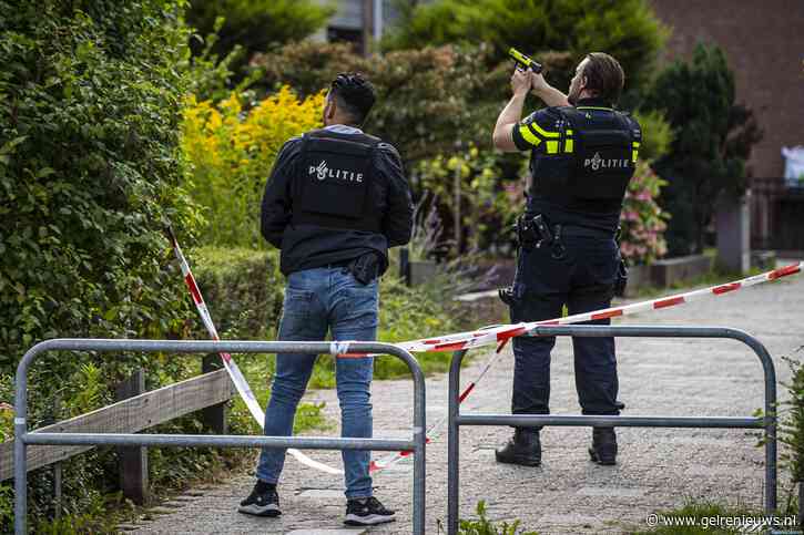 Kogels of woorden: Het indrukwekkende verhaal van politieman Stefan