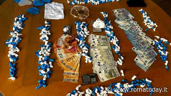 Forniva le dosi di cocaina per le piazze di spaccio di Morena e Ciampino. Sequestrati 477 pezzi