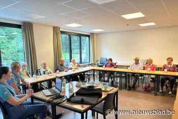 Ook in het woonzorgcentrum Hestia wordt er over politiek gesproken: “Politiekers zouden het hier beter eens komen uitleggen”