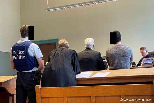 Twee mannen voor rechter nadat ze café-uitbater beroofden en knevelden met plasticzak over het hoofd: “Het leek op een scène uit een film”