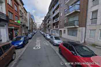 Twee personen bevangen door rook bij kelderbrand in flatgebouw