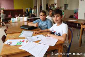 Ze kwam zelf als vluchteling uit Somalië naar ons land, nu helpt Ayan kinderen met hun huiswerk: “Ik heb pas in dit land echt onderwijs kunnen volgen”