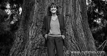 Bertien van Manen, a Roving Photographer of Daily Life, Dies at 89