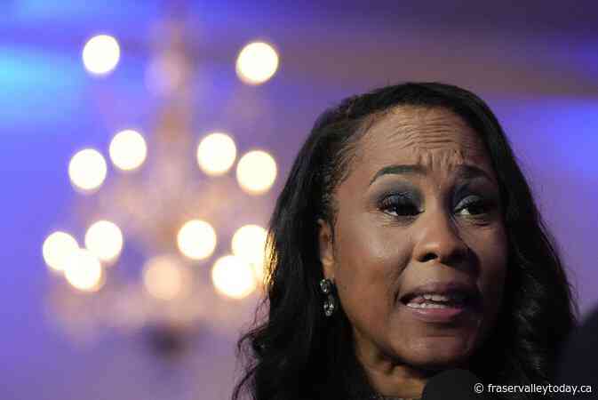 Appeals court halts Trump’s Georgia election case while appeal on Willis disqualification pending