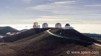 1st telescope removed from controversial astronomy hub on Hawaiian volcano
