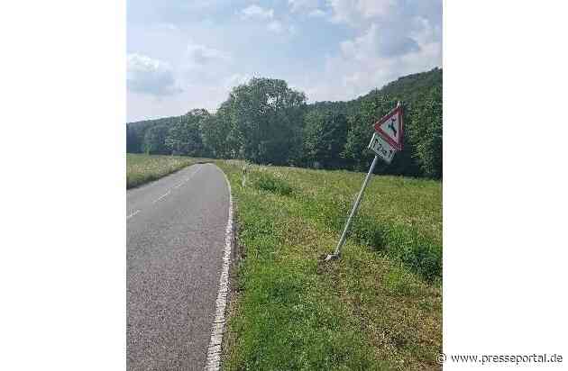 POL-HM: Verkehrsunfall mit Unfallflucht - Polizei sucht Zeugen