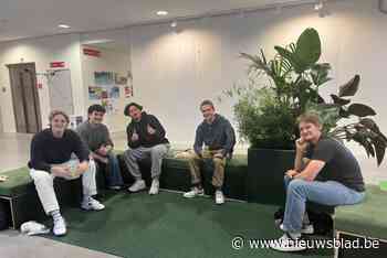 “Soms sluiten we pas na middernacht de deuren”: studenten komen samen om te blokken in gemeenschapscentrum