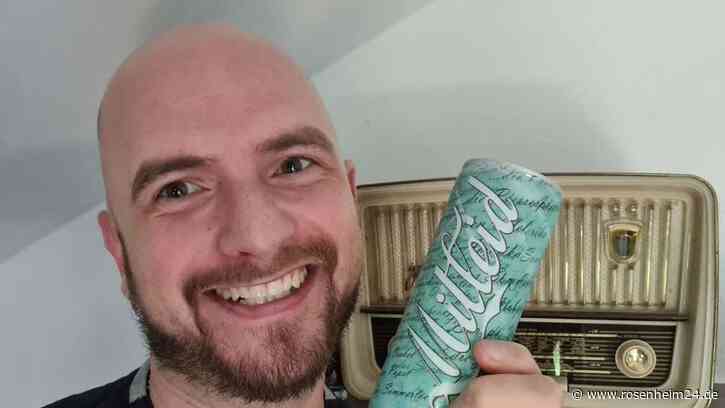 Jetzt für Beitrag aus Region stimmen: Rosenheimer Radioglosse für bayerischen Hörfunkpreis nominiert