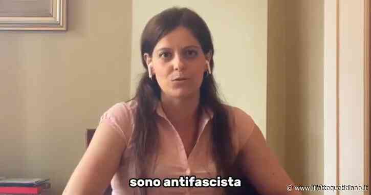 Ilaria Salis posta il primo video sui social dopo i domiciliari: “Mi batterò per contrastare le destre radicali e le loro politiche discriminatorie”