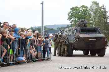 Tag der Bundeswehr in Augustdorf mit Panzern und Häuserkampf