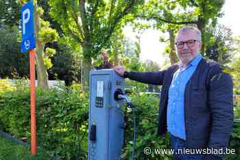 Deze gemeente pakt laadpaalklevers aan door blauwe zone in te voeren: “Vier uur lang opladen moet voldoende zijn”