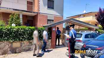 Omicidio suicidio, spara alla compagna e si uccide