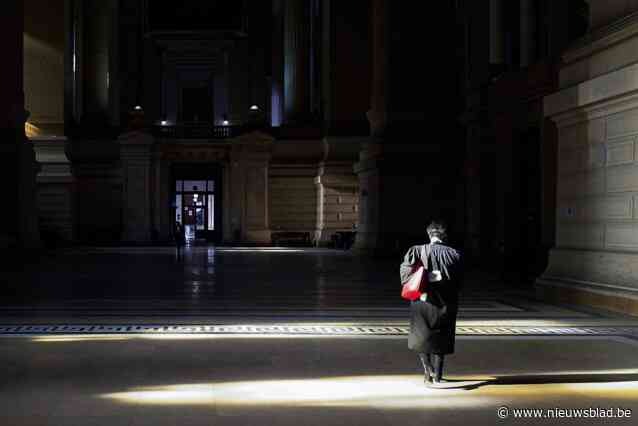 Jonge vrouw geraakt door verdwaalde kogel bij afrekening in drugsmilieu: “Ik slaap niet meer en kijk elke 30 seconden achterom”