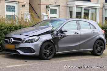 Geparkeerde auto beschadigd door explosief