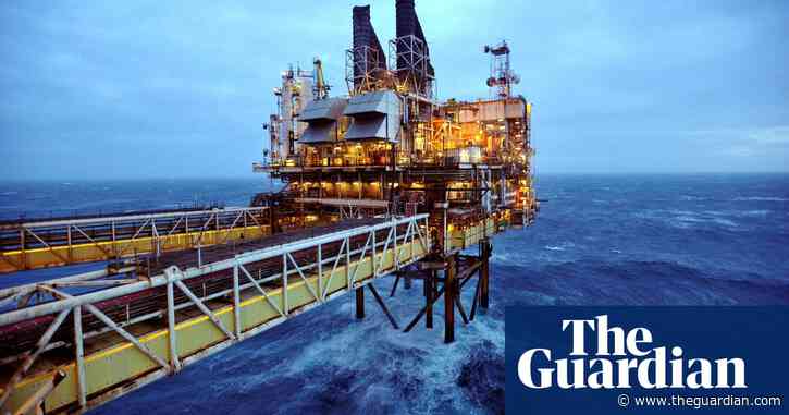 Former BP boss calls for end to new North Sea drilling licences