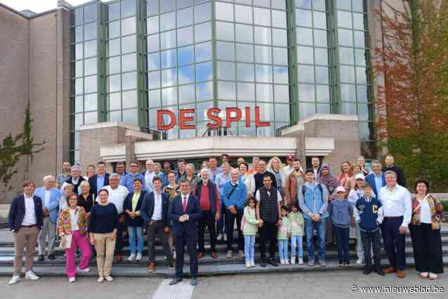 Nieuwe bewoners ontdekken de stad tijdens busrit