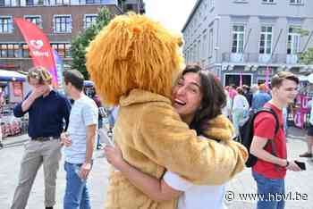 Op jacht naar de laatste stem in Hasselt, maar één partijtent blijft opvallend leeg