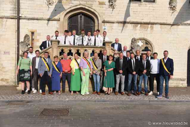 Landskampioen Dendermonde Rugby Club ontvangen op stadhuis